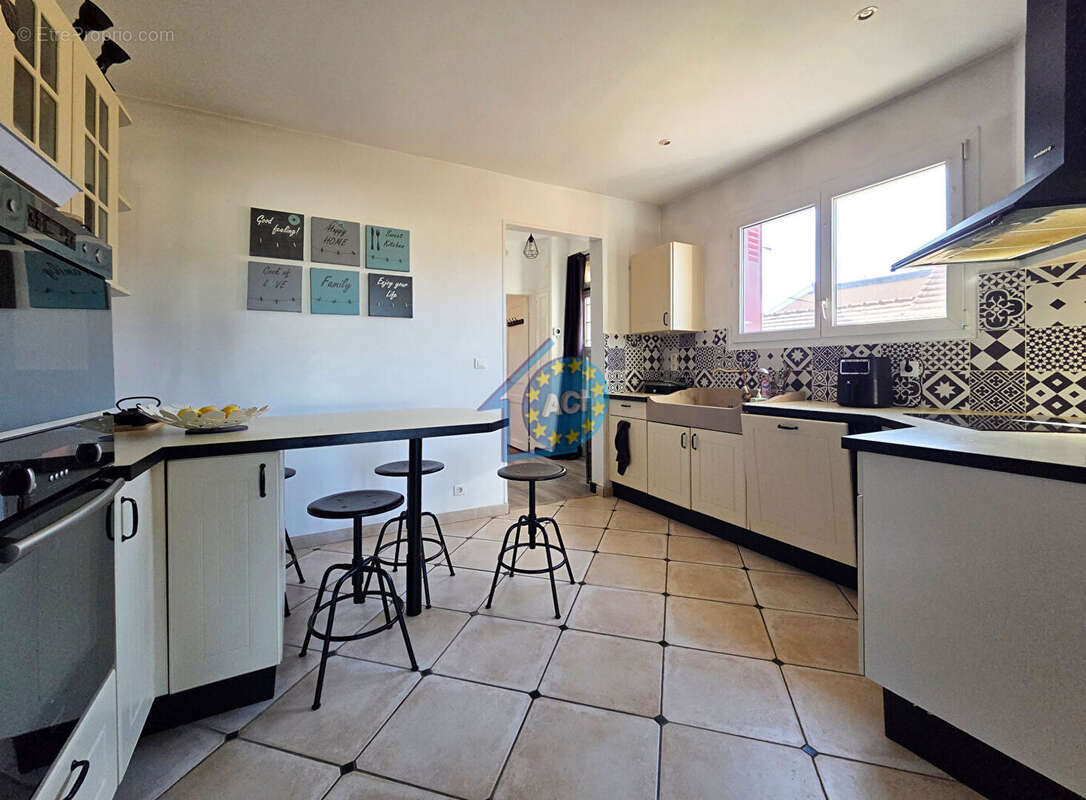 Maison à MANTES-LA-JOLIE