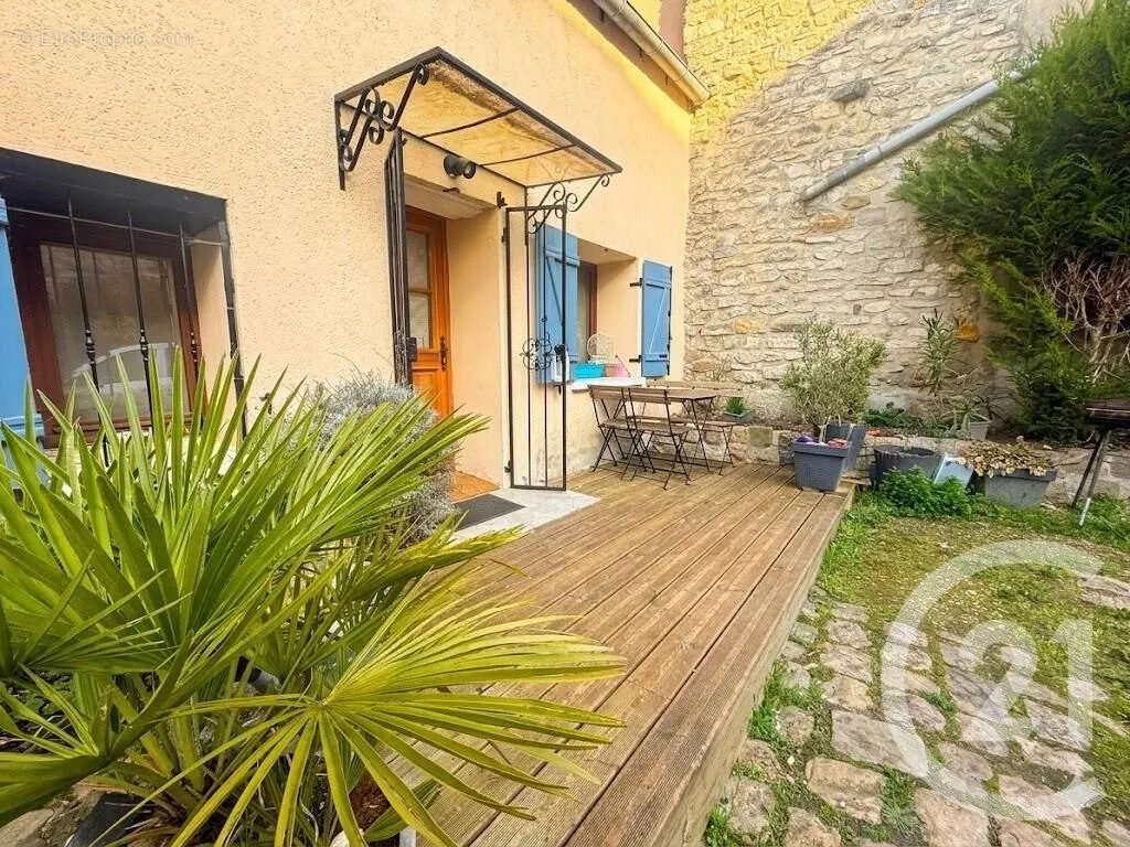 Maison à ERMENONVILLE