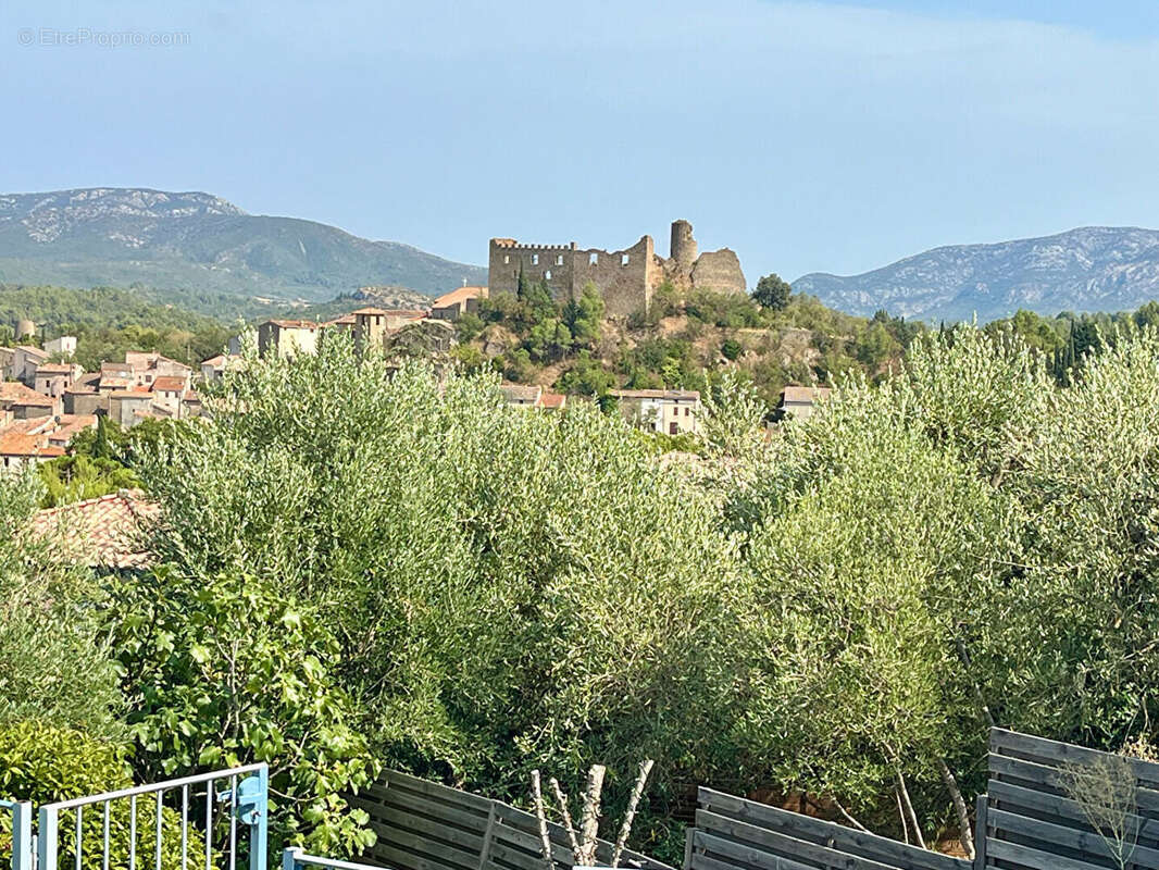 Luxueuse villa , 5 chambres avec piscine et garage, climatisation et vue panoramique exceptionnelle. - photo 16