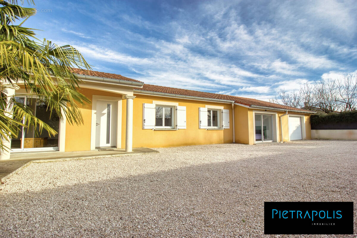 Maison 137 m² à Peyzieux-Sur-Saone  - photo 2