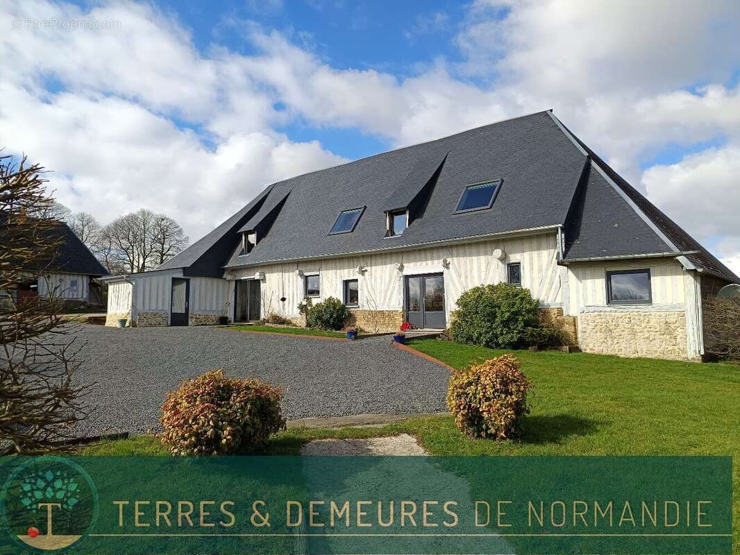 Maison à PONT-L&#039;EVEQUE