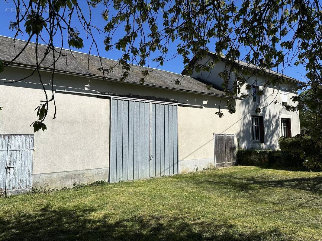 Maison à CHATEAU-GARNIER