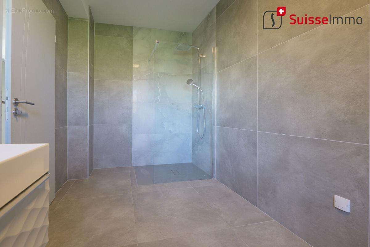 Appartement rez de jardin 5 pièces de 113 m2 - photo 14