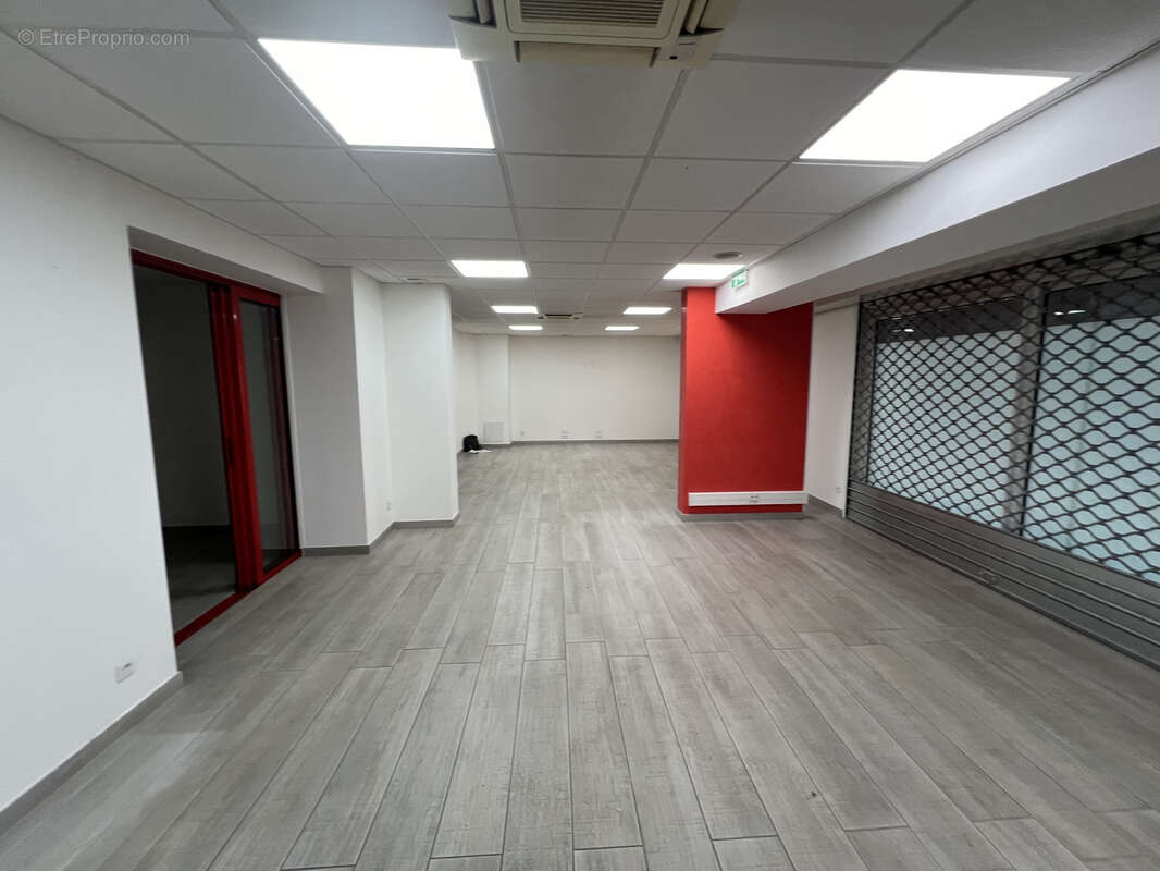 Commerce à SANARY-SUR-MER