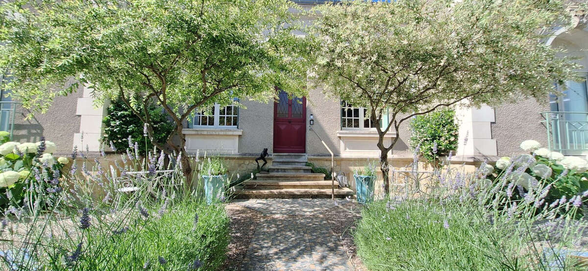 Maison à CHINON