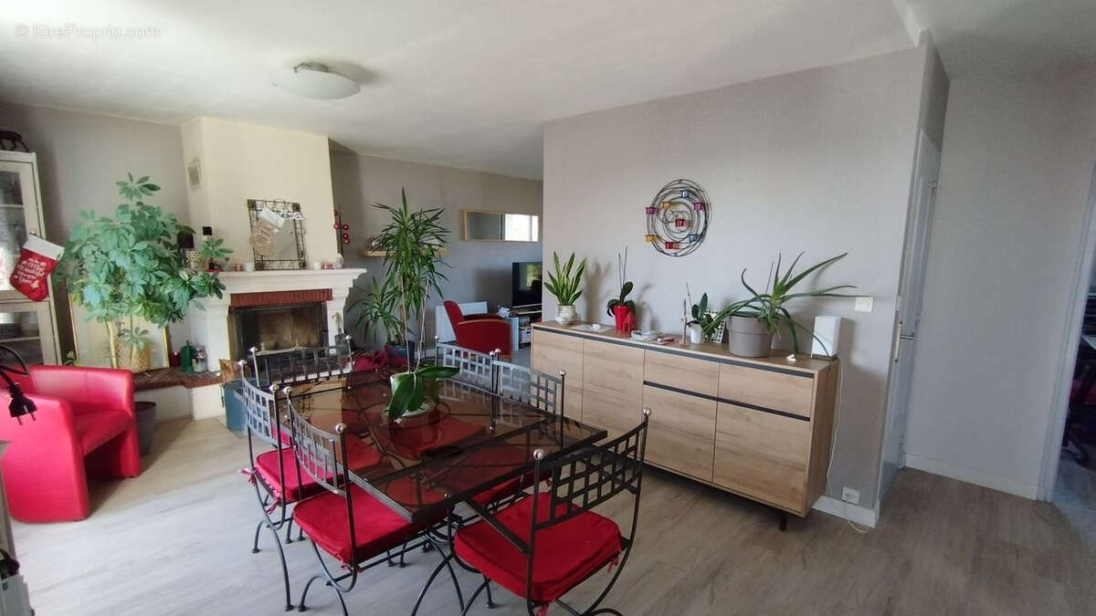 Maison à CORNILLE-LES-CAVES