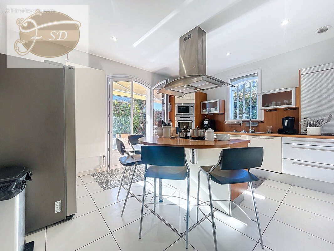 Maison à LA TERRASSE