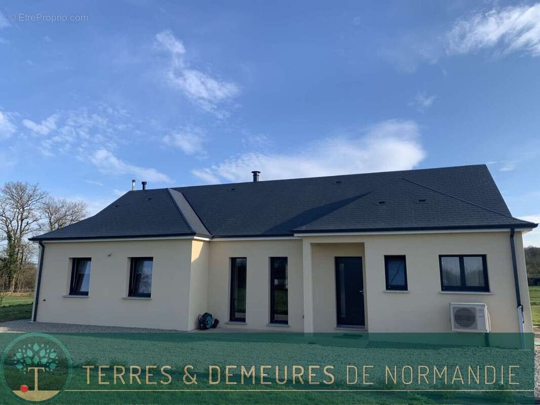 Maison à MORTREE