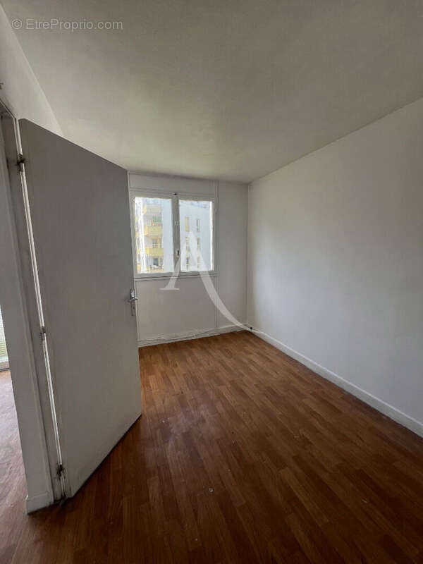 Appartement Aubervilliers 4 pièce(s) 61 m2 - photo 11