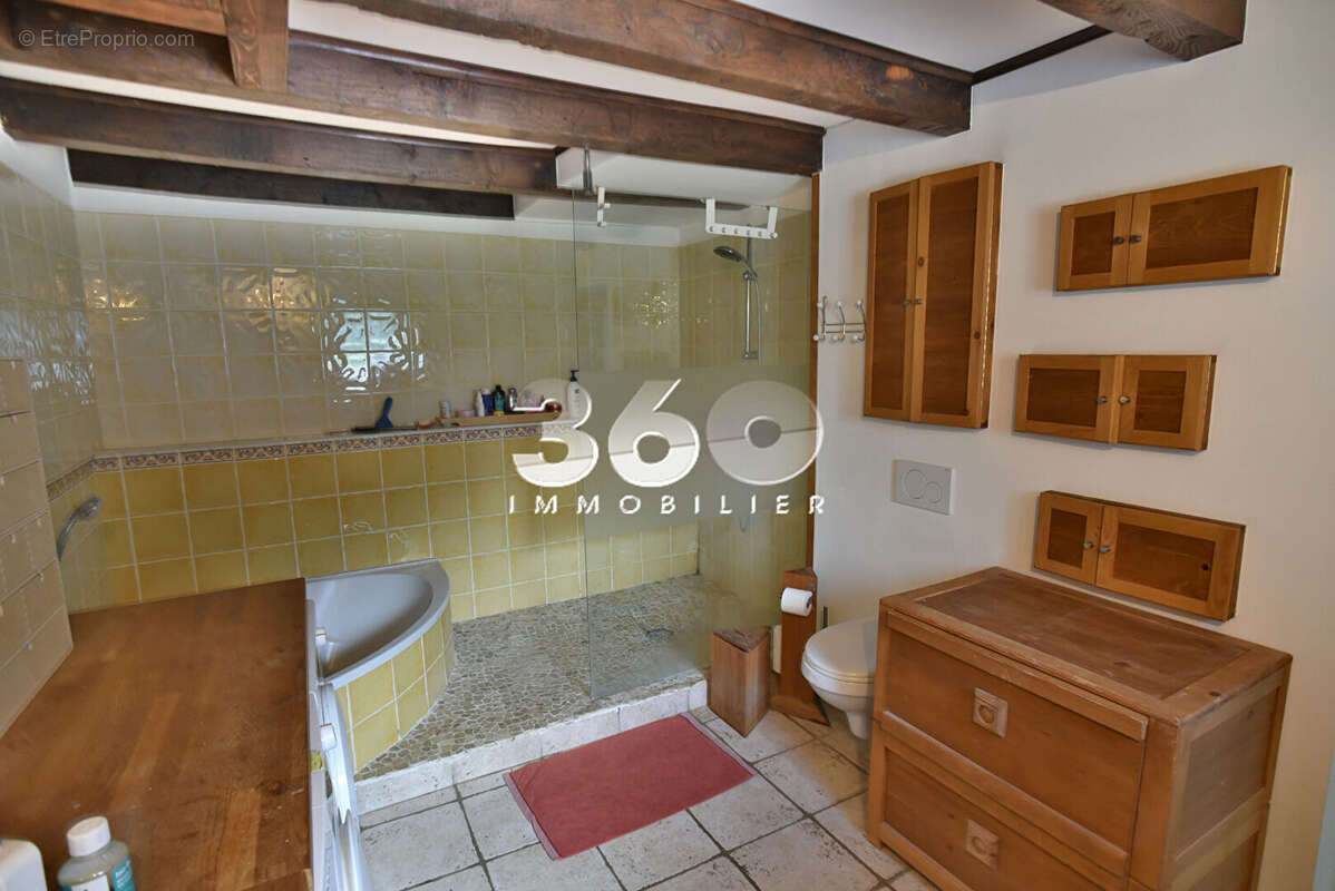 Maison à SAINT-GERMAIN-LA-CHAMBOTTE