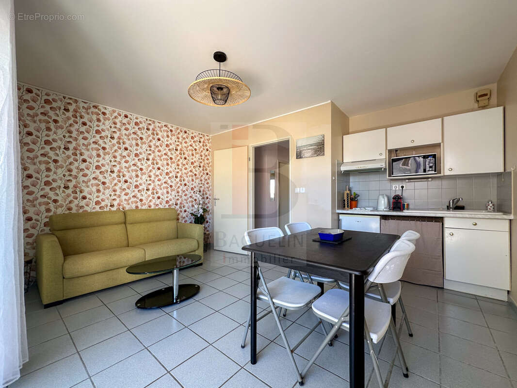 Appartement à FOURAS
