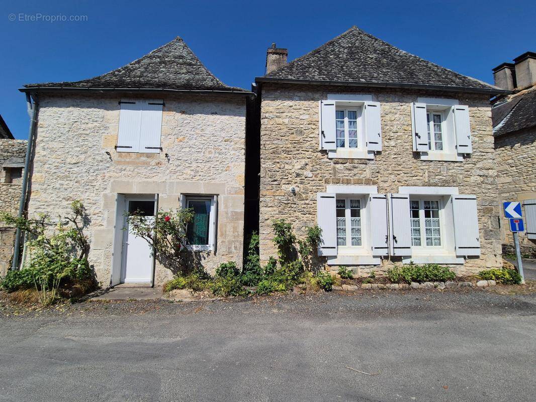 Maison à CONDAT-SUR-VEZERE