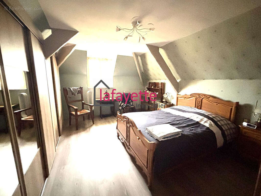 Maison à ECRAINVILLE