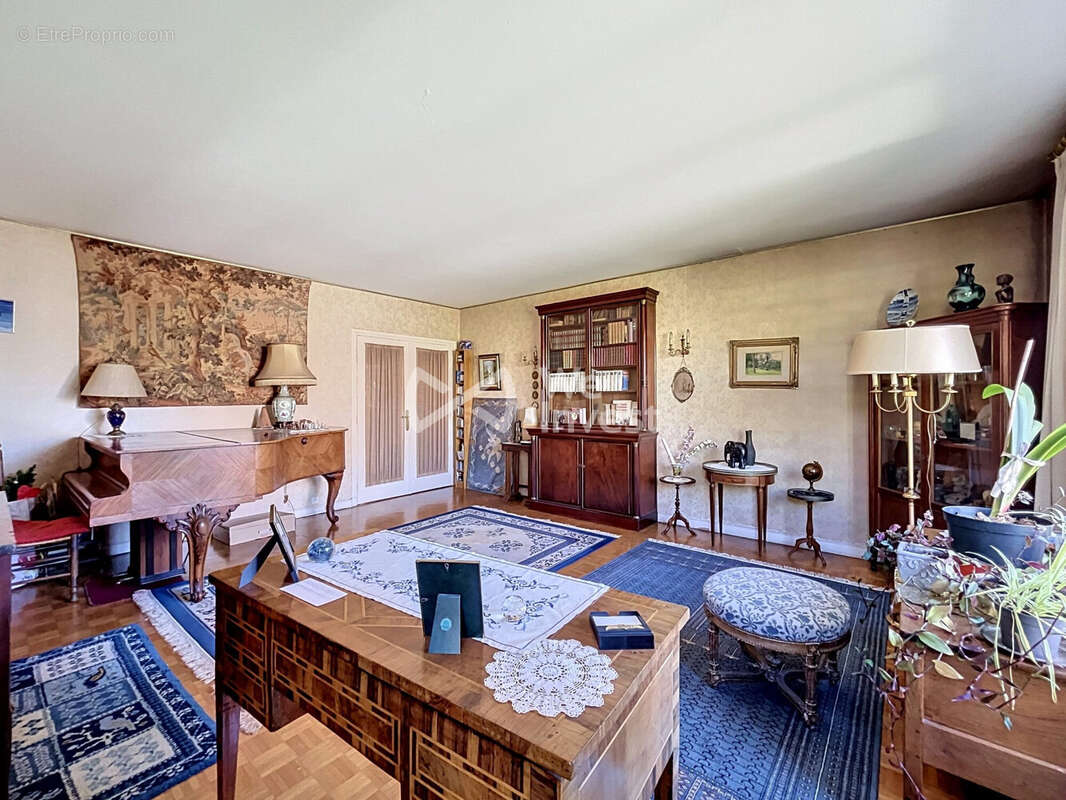 Appartement à SAINT-CLOUD