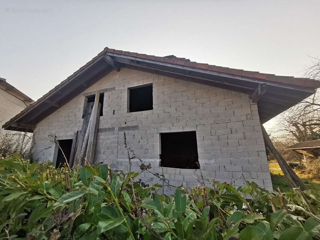 Maison à SAINT-SIMEON-DE-BRESSIEUX