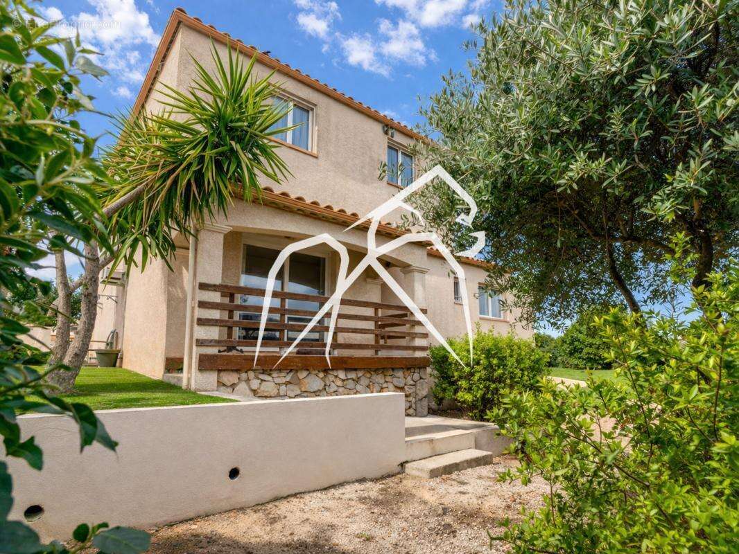 Maison à COURNONSEC