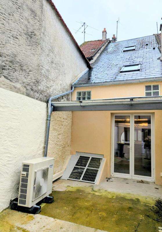 Maison à ETAMPES