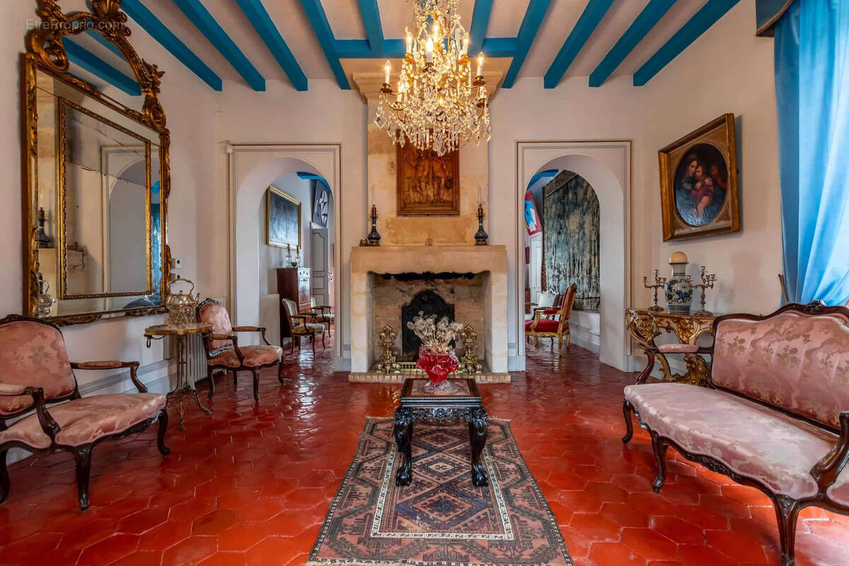 Chateau estate - photo 24
