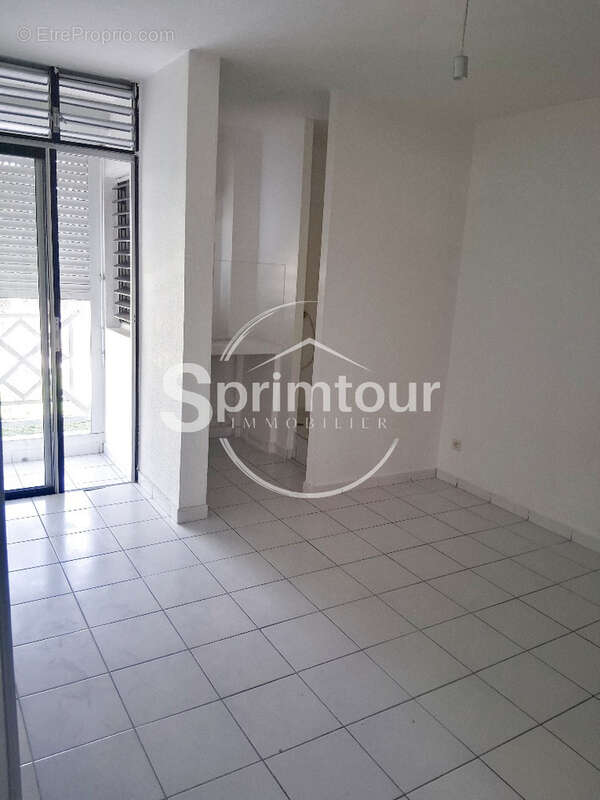 Appartement à BAIE-MAHAULT