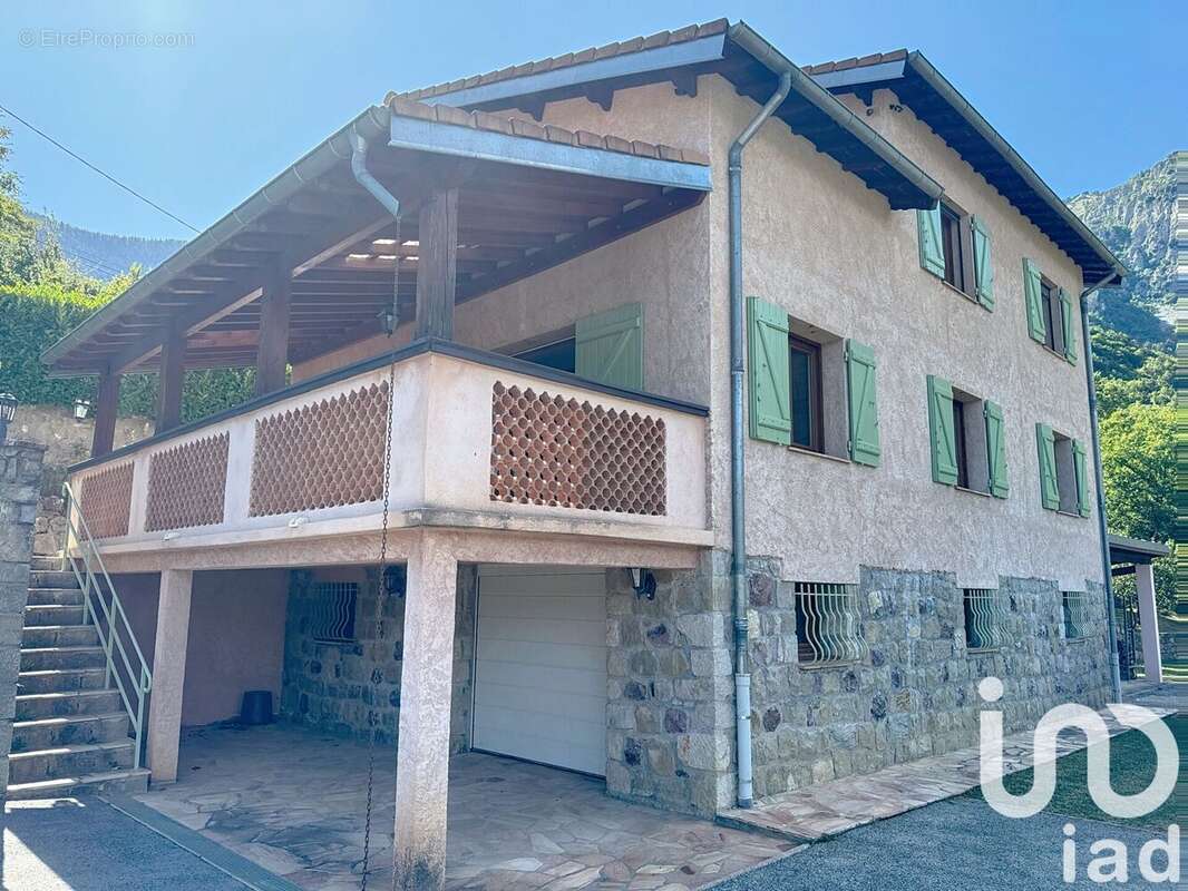 Photo 2 - Maison à ROQUEBILLIERE