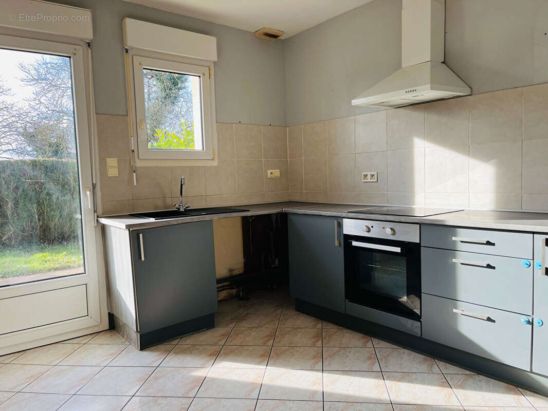 Maison à CHEMILLY-SUR-YONNE