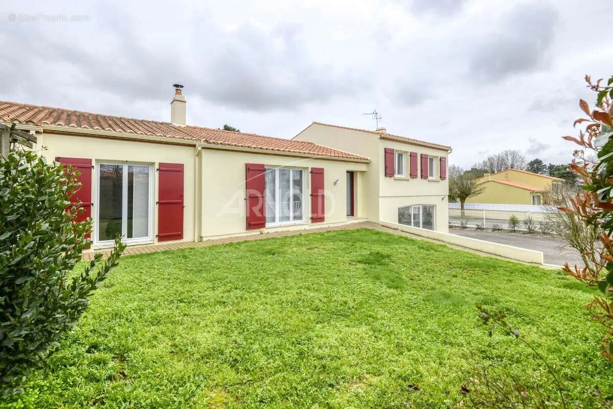 Maison à BOUAYE