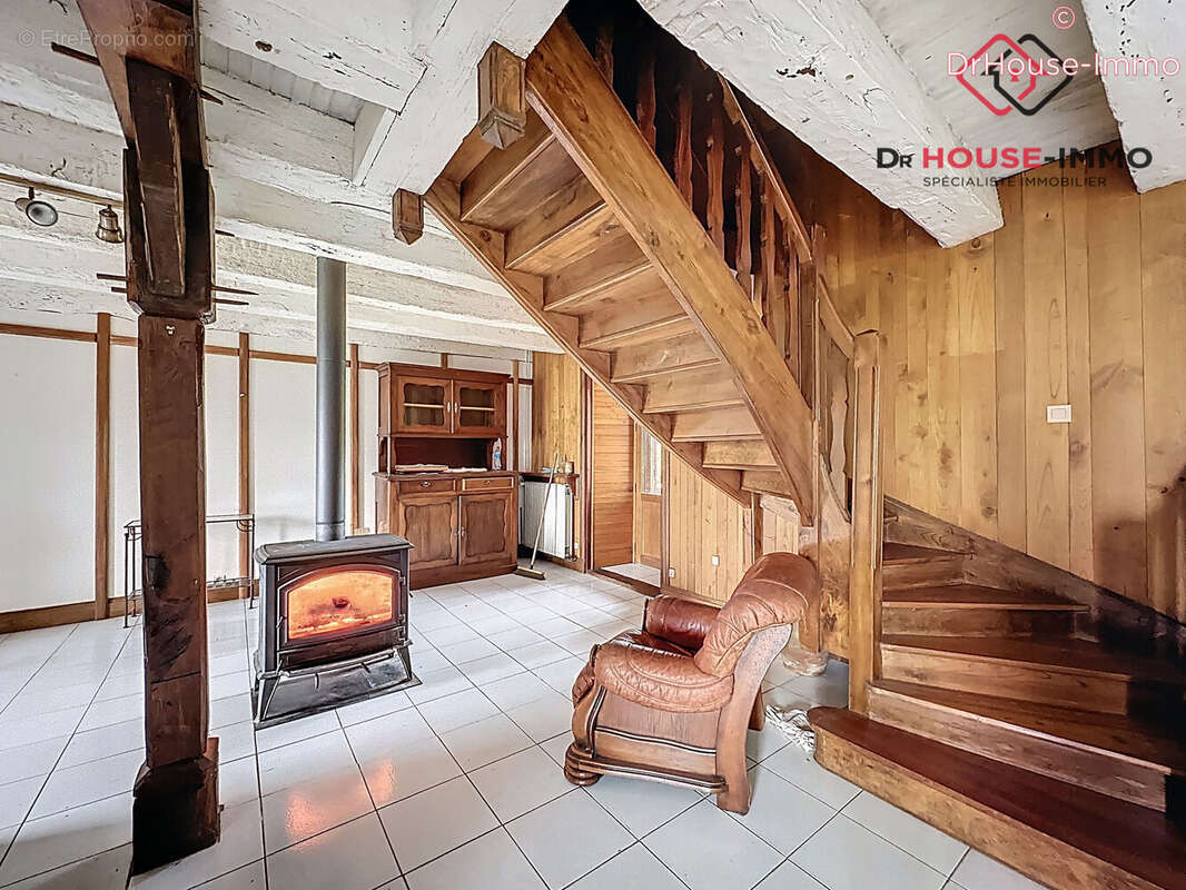 Maison à SAINT-SAUD-LACOUSSIERE