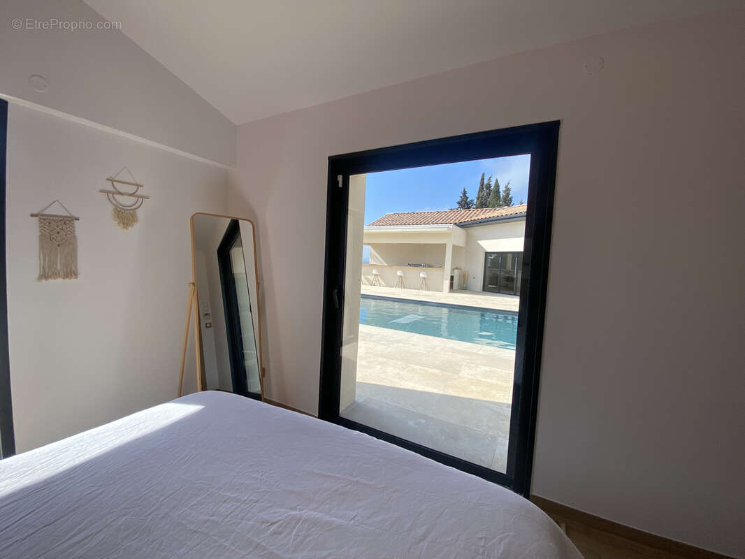 Maison à VILLEMOUSTAUSSOU