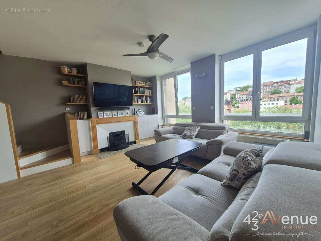 Appartement à SAINT-ETIENNE