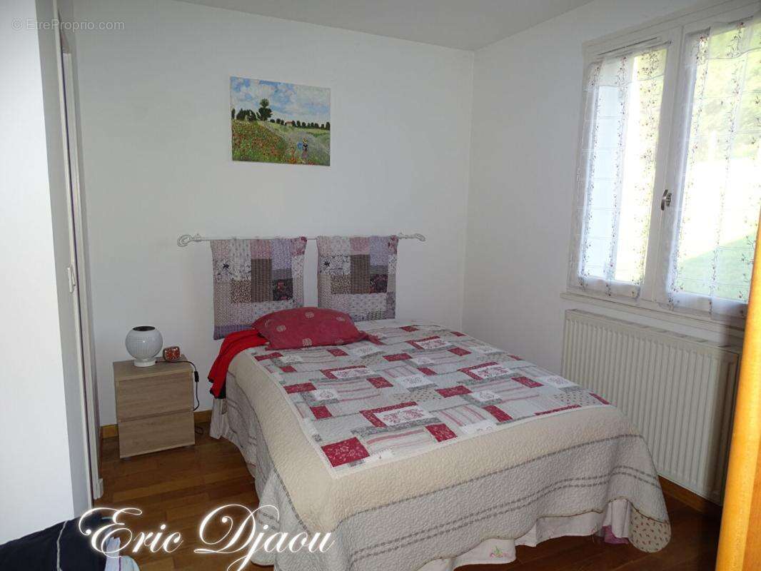 Maison de pays Condat Sur Vezere 10 pièce(s) 236.05 m2 - photo 9