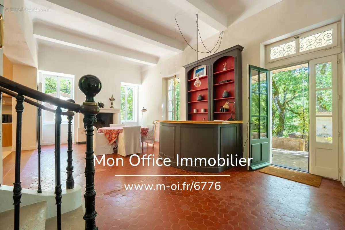 Maison à BONNIEUX