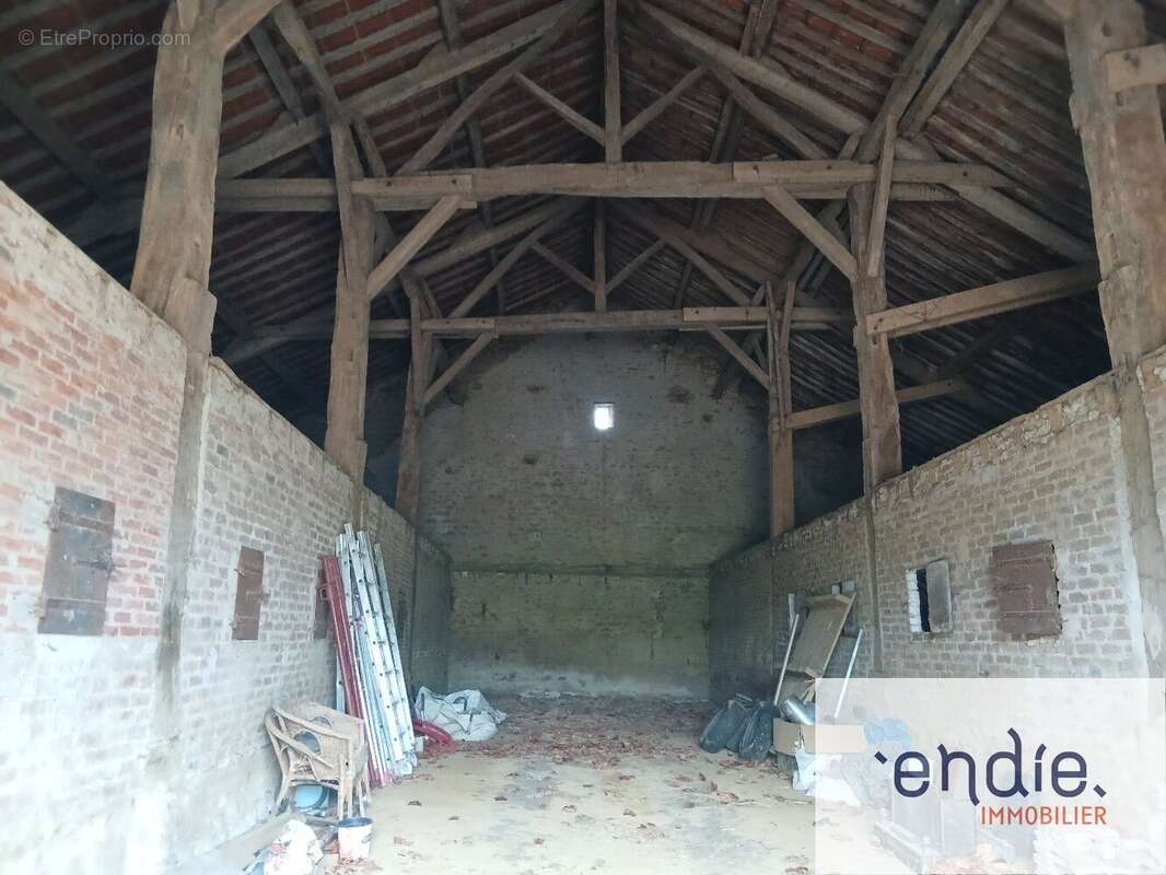 Domaine de Buissenot  Élégante propriété de 284 m² sur 14 hectares, dépendances de 1 200 m² - photo 19