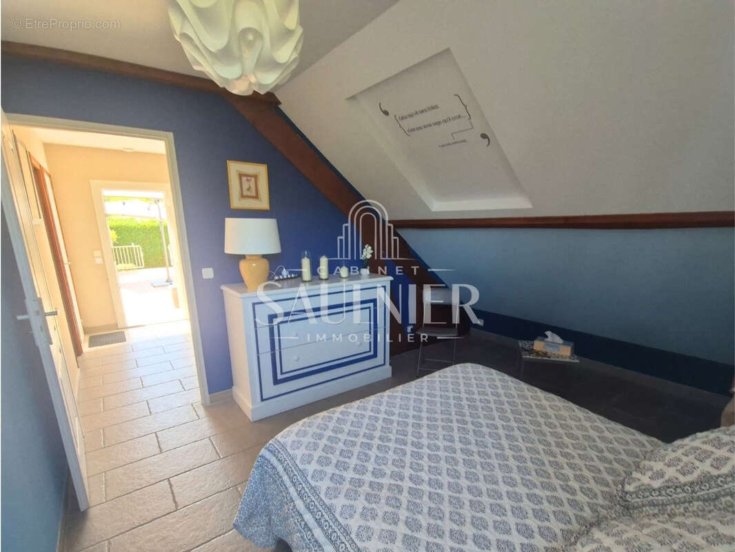 Faverolles sur Cher - Ensemble Immobilier - 8 Chambres - photo 14