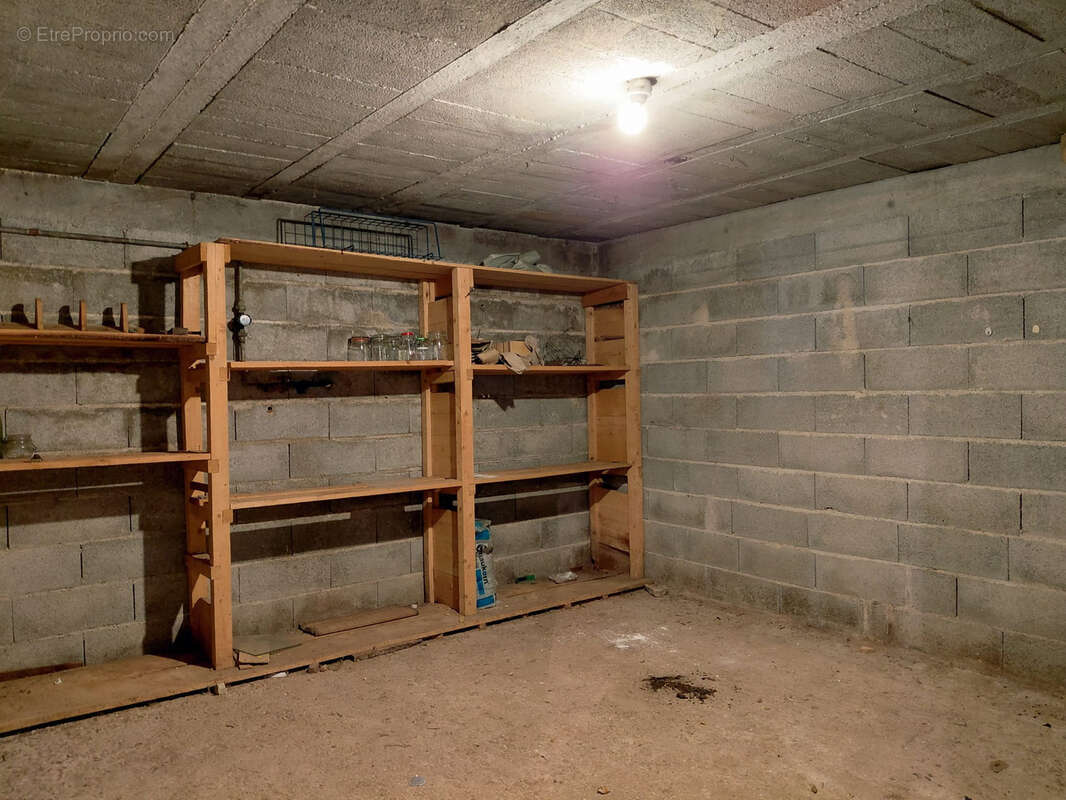 Maison familiale 5 chambres à Pierrefontaine-les-Varans sur une parcelle d'environ 10 ares - photo 16