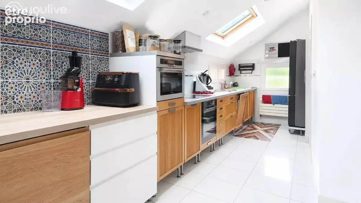 Centre Ville- Saint-Sébastien-sur-Loire – Plain-pied de 195 m² avec studio et bureau - photo 3