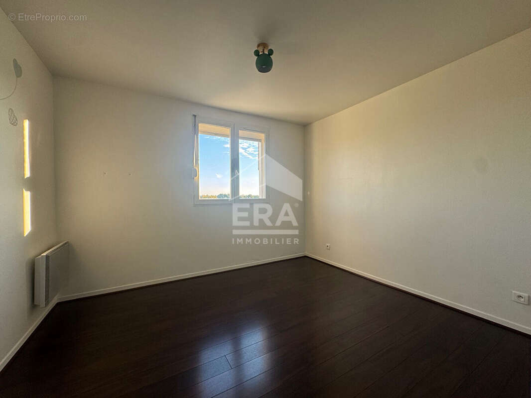 Appartement à COMBS-LA-VILLE