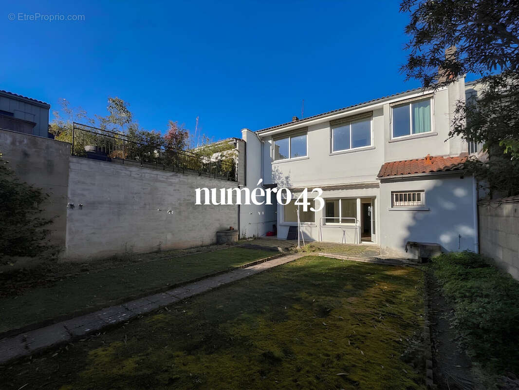 Maison à LE BOUSCAT