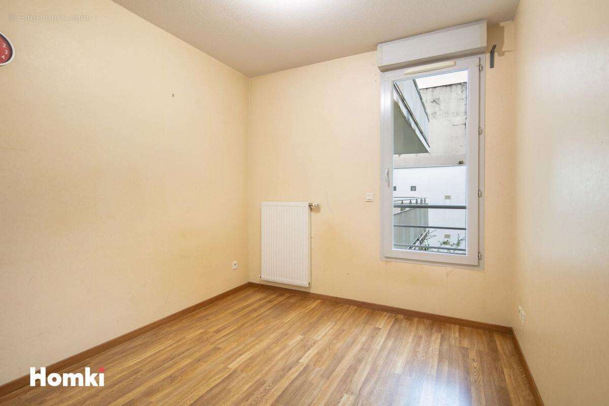 Appartement T4 de 88 m² à Grenoble 38000, Rue des 400 Couverts - photo 6