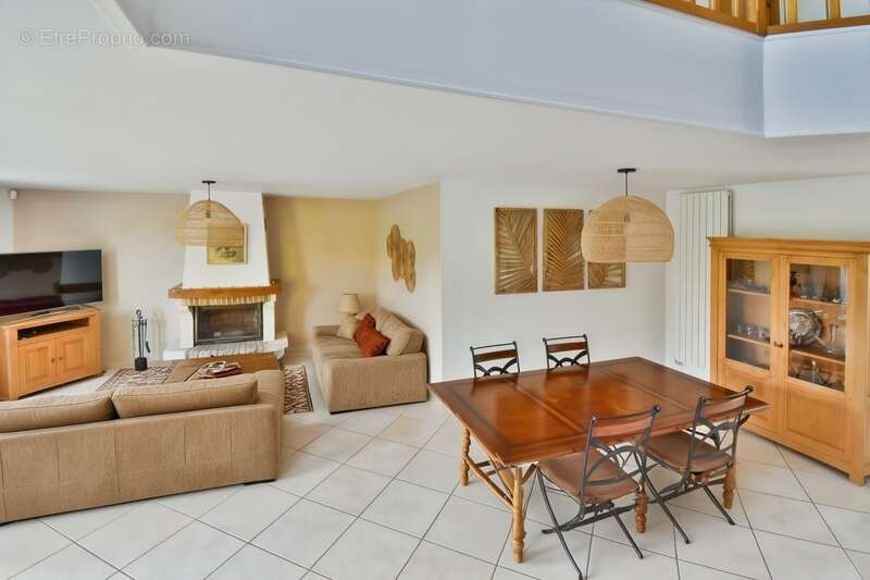 Maison à BALLAINVILLIERS