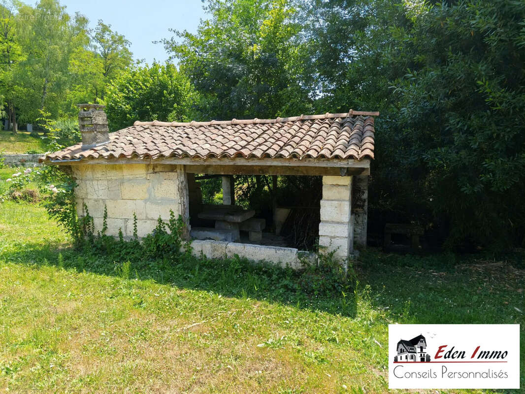 Maison à MOUTHIERS-SUR-BOEME