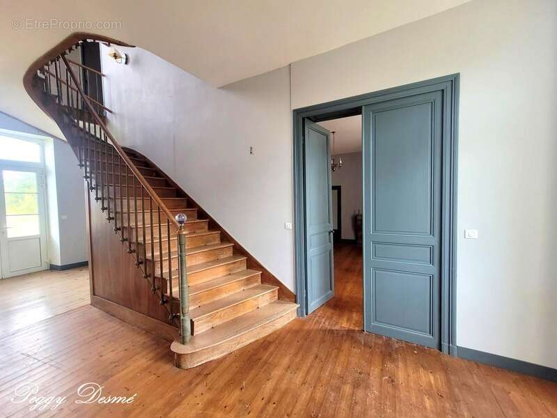 Maison à SAINT-JEAN-D&#039;ANGELY