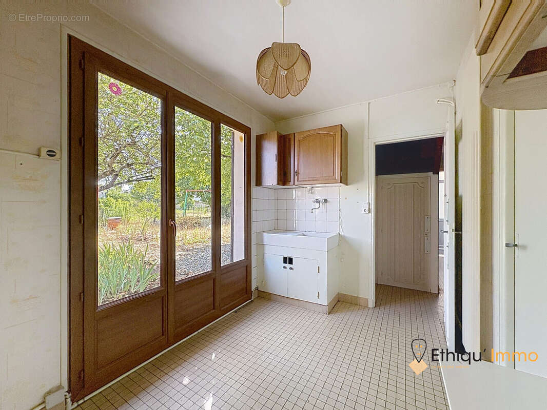Maison 75 m² à Bar-Sur-Aube  - photo 8