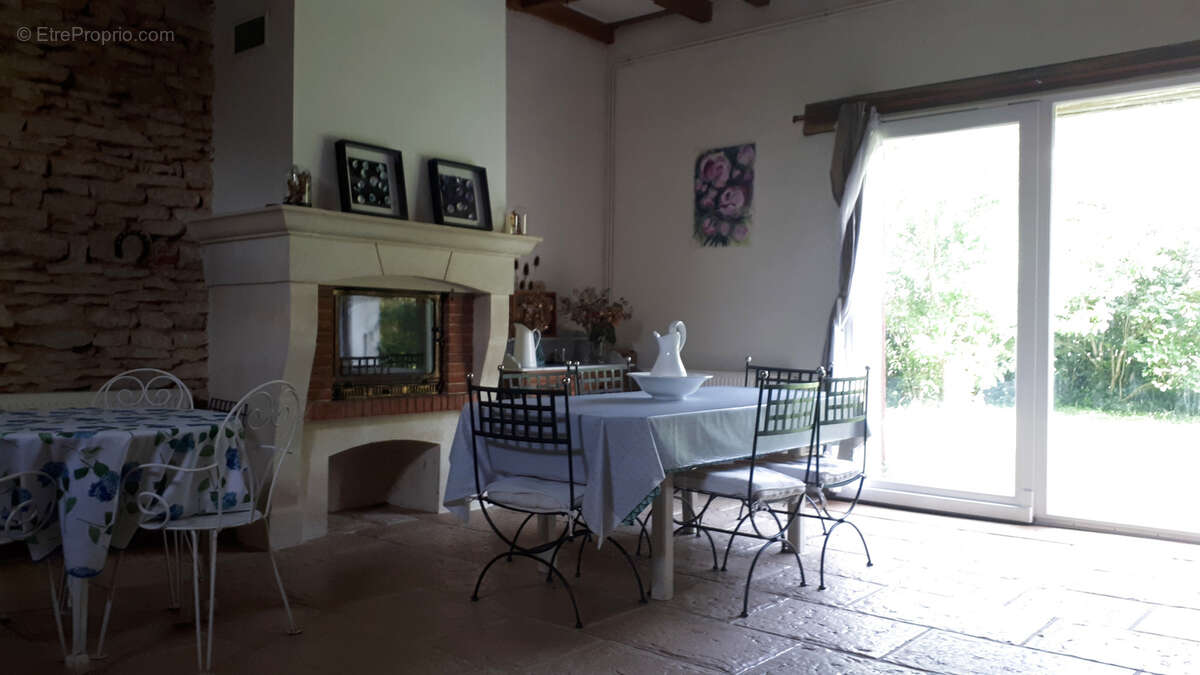 Maison à LUCAY-LE-LIBRE