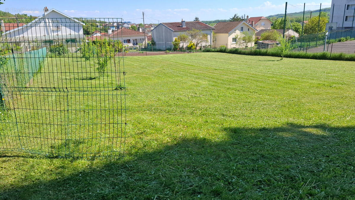 Terrain à VARANGEVILLE