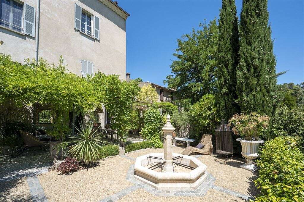 Maison à FIGANIERES