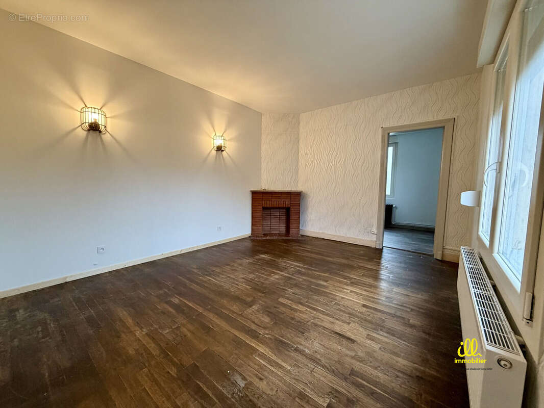 Maison à CHARLEVILLE-MEZIERES