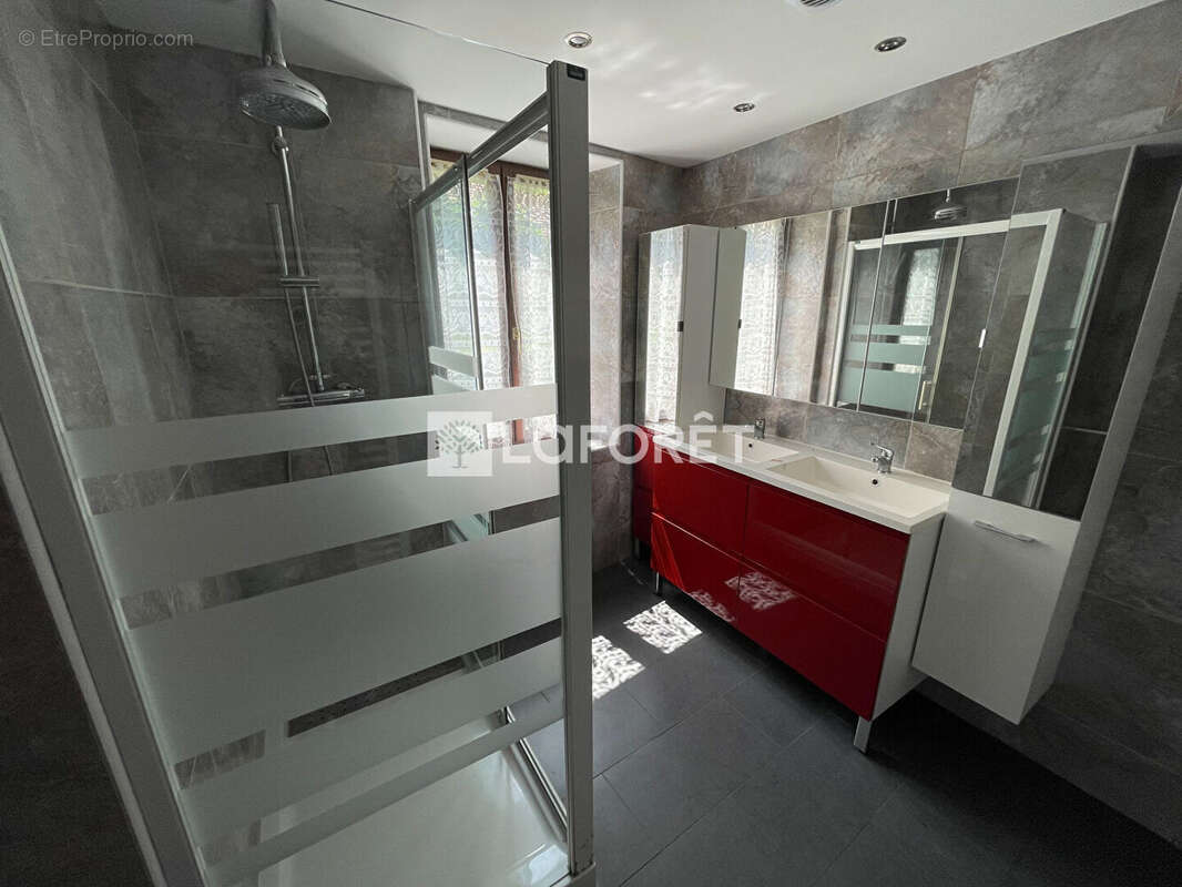 Maison à MEZIERES-SUR-SEINE