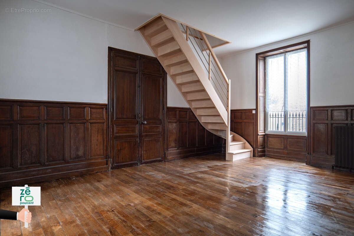 Maison à CHAMPAGNE-LES-MARAIS