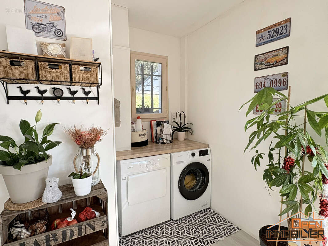 Maison à CARSAC-AILLAC