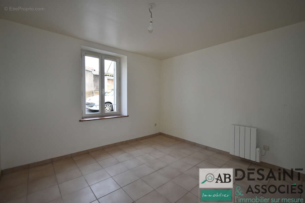 Appartement à MOUROUX